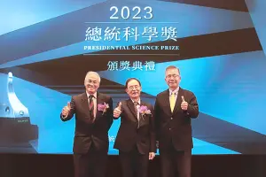 獲2023總統科學獎 中央大學葉永烜憂人類將面臨四大危機