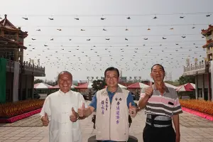 台南普法道濟寺罕見的戰鬥機法會
