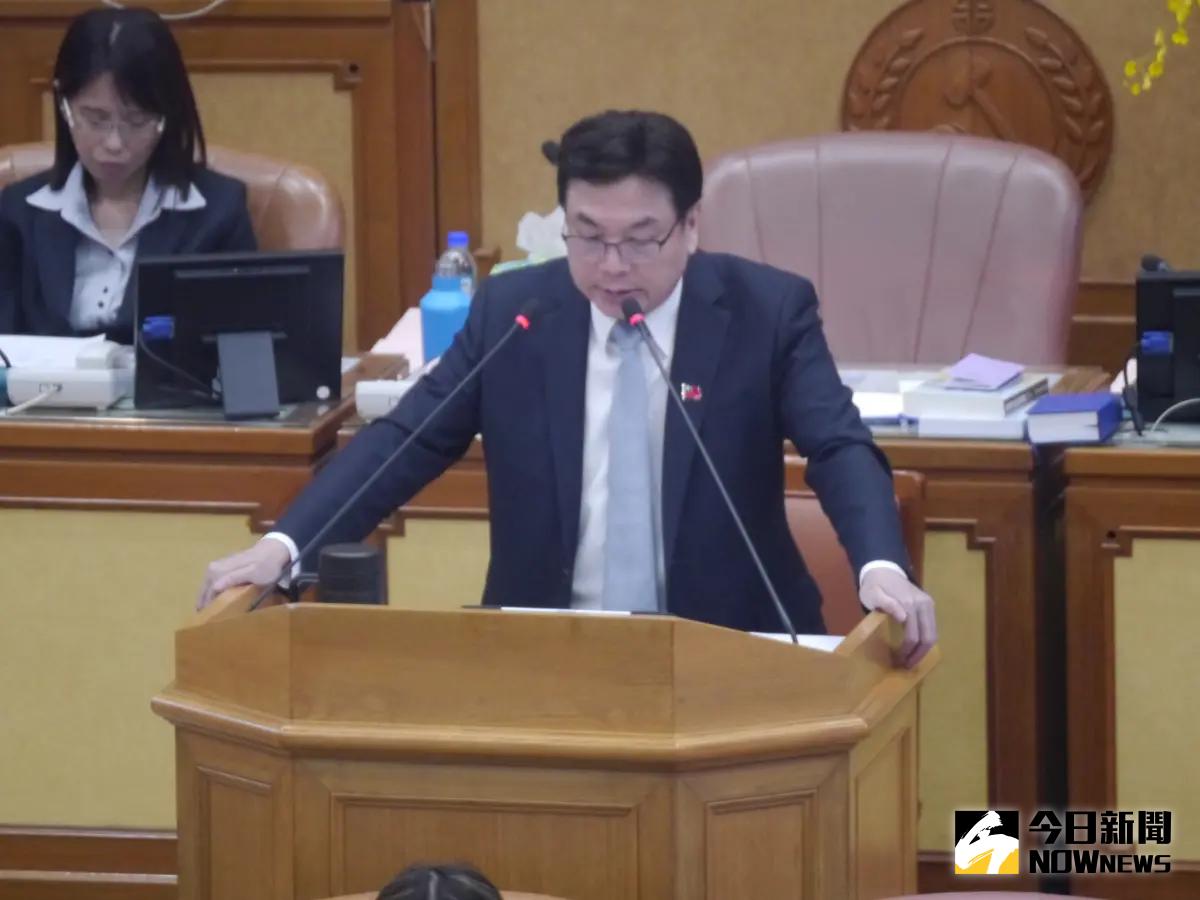 ▲新北市議會國民黨團市政總質詢時禮讓給新北市代理市長、副市長劉和然做30分鐘完整年度施政報告。（圖 ／記者吳嘉億攝，2023.10.25）