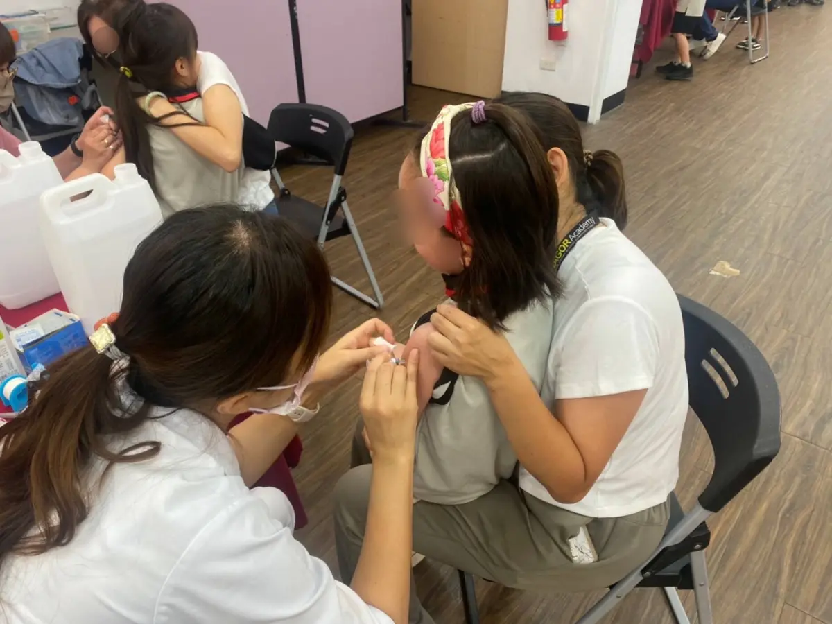▲中市校園流感疫苗，學生、教職員在校接種無高端(圖／市政府提供2023.10.26)
