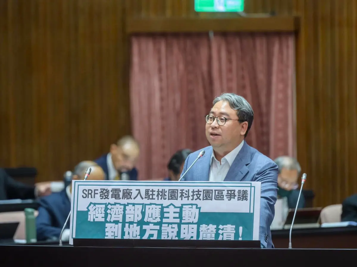 ▲黃世杰表示，自從SRF電廠產生爭議以來，他堅定跟觀音居民站在一起，並在立法院總質詢中要求中央經濟部表態。（圖／翻攝「黃世杰」臉書）