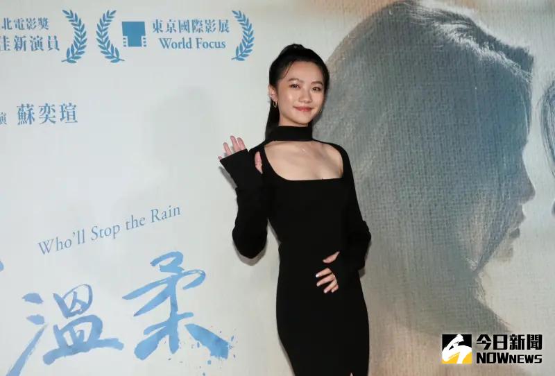 李玲 
