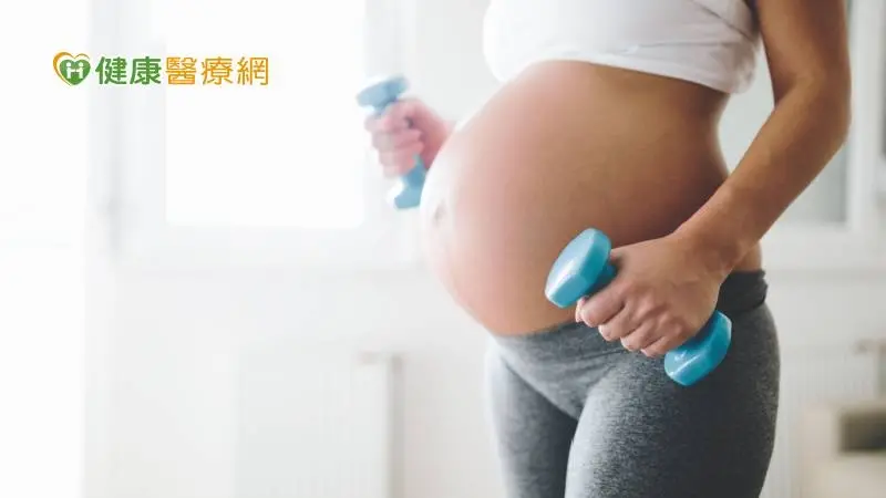 ▲孕產婦要多休息、少走樓梯？　醫解答常見迷思