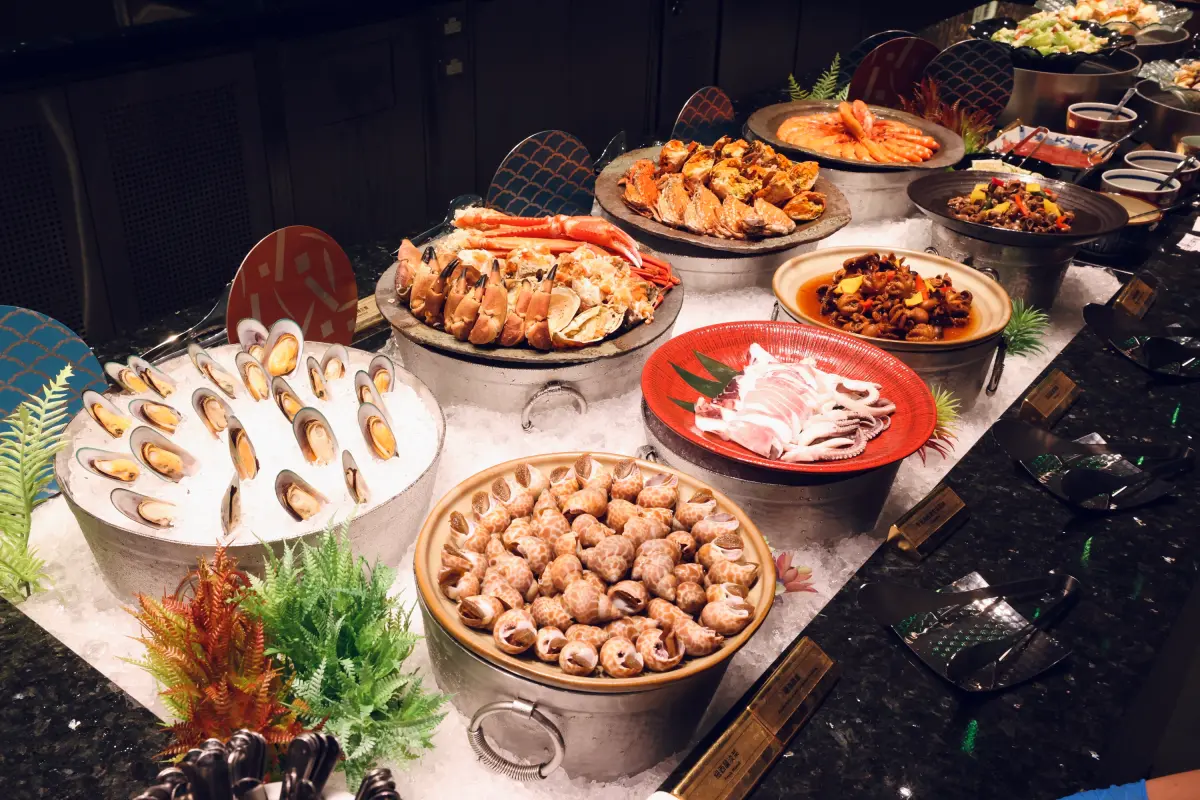 ▲和食料理Buffet「旭集和食集錦」傳出進駐台南新光三越新天地，業者首度回應確有此事，但還在評估洽談中，也有可能會是饗饗進駐，並且首度證實旭集或饗饗也將進駐南紡購物中心。（圖／饗賓餐旅提供）