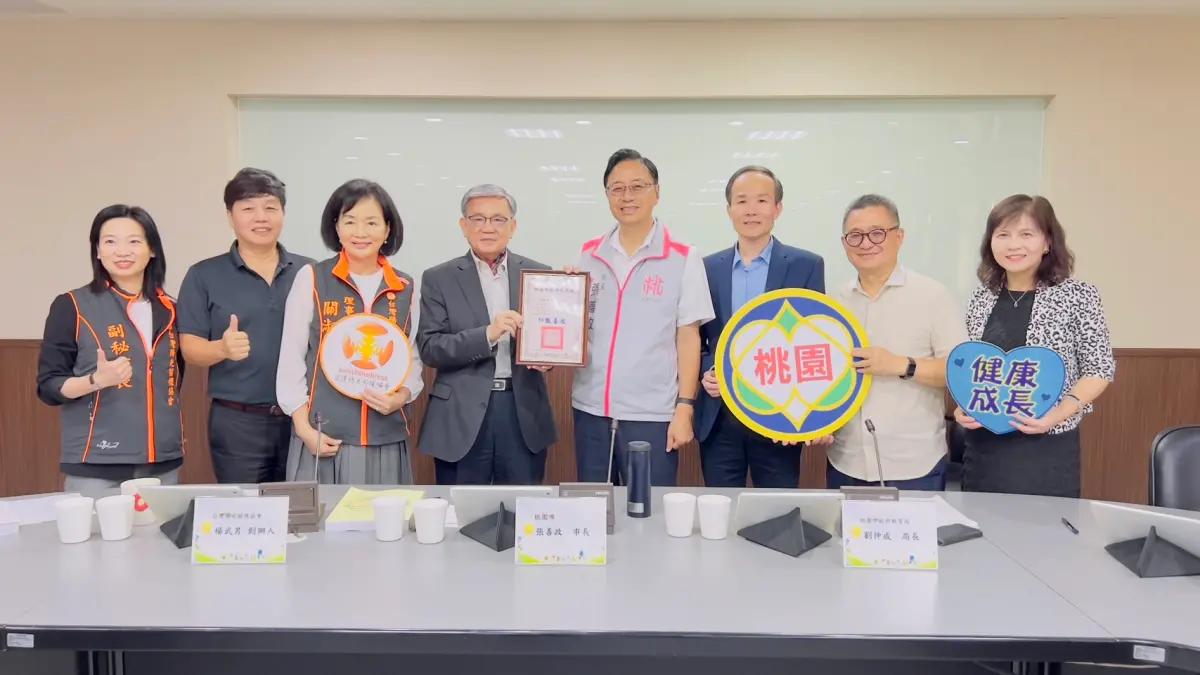 ▲張善政表示，協會多年來對於桃園的照護不遺餘力，能將此善舉與善款落實在社會上最需要的角落，溫暖最需要的家庭與孩子。（圖／台灣陽光關懷協會提供）