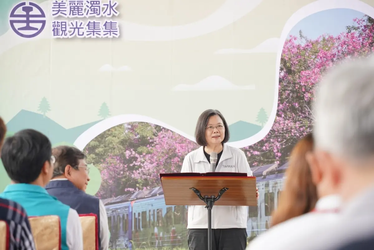 ▲蔡英文視察集集支線基礎建設改善計劃，透露卸任前「我很忙的」！（圖／立委蔡培慧提供，2023.10.28）