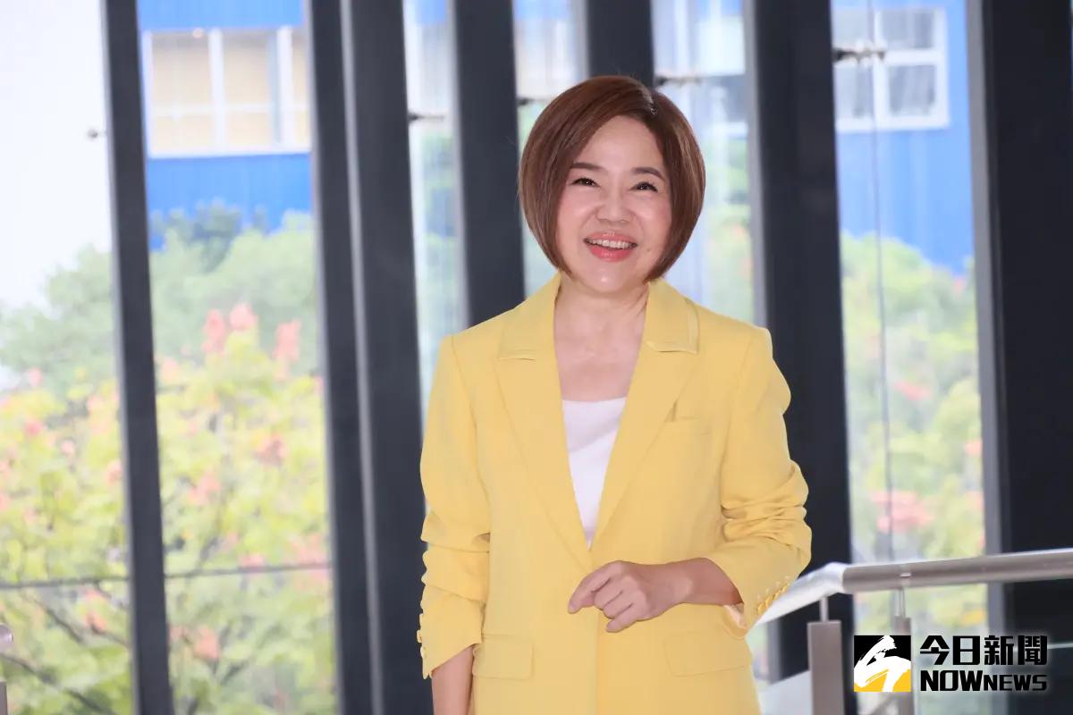 ▲于美人暫別主持長達13年的節目《超級紅人榜》，透露目前至少砸了千萬元投入選情，而且還已經賣掉一間房子了。（圖／記者鄭孟晃攝影）