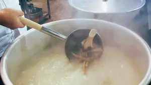 喝豬骨湯、大骨湯補鈣 別傻了!專家揭「3大迷思」:常喝反而慘