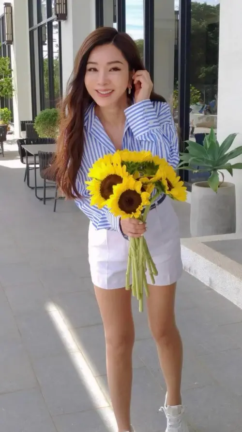 ▲陳美鳳渾身飄少女味。（圖／翻攝自陳美鳳臉書）