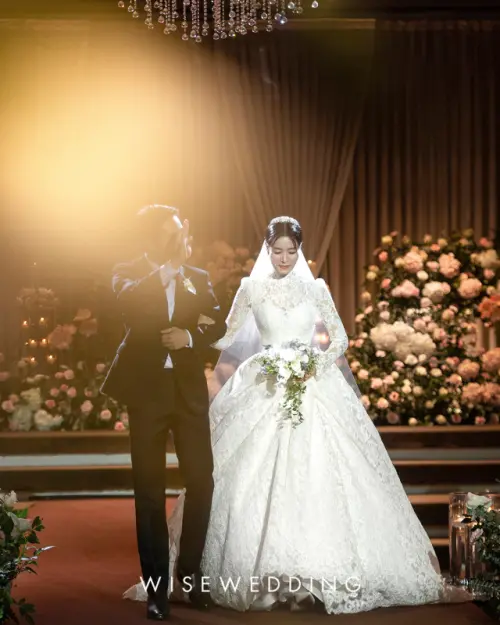▲韓星車清華宣布嫁給企業家，因對方是圈外人，婚禮並未公開。（圖／IOK Company）