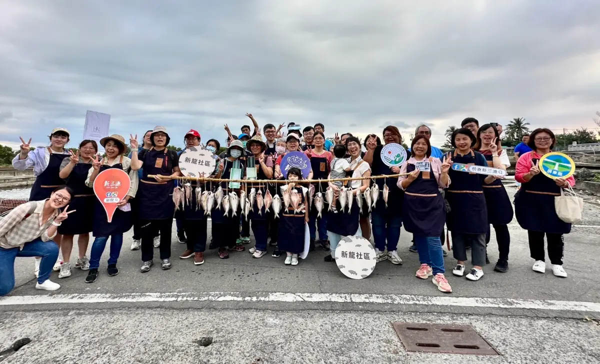 ▲屏東縣枋寮鄉新龍社區有著「龍膽石斑的故鄉」美譽，宜人的山海景致和豐富的養殖水源。（圖／記者莊全成翻攝）