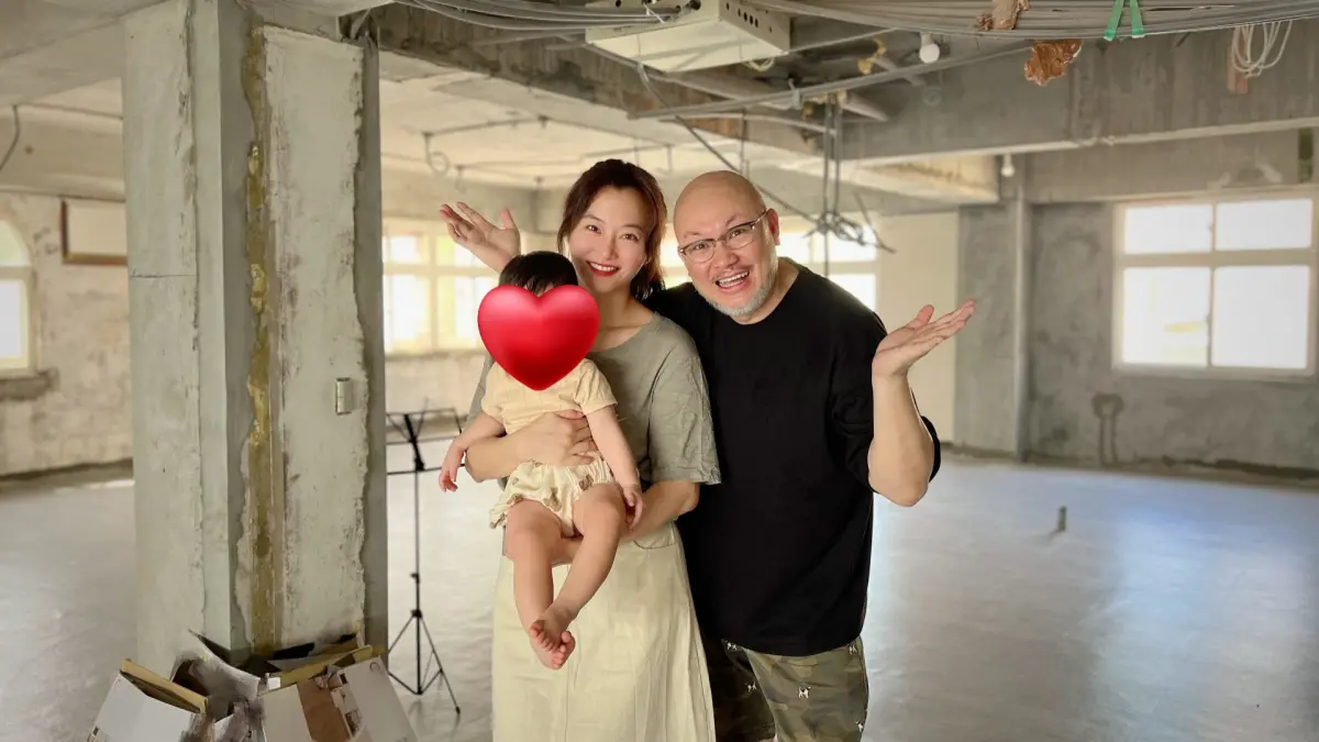 ▲趙小僑（左）與劉亮佐（右）豪砸3000萬買房子，原因全為了女兒，也首度曝光60坪的新家面貌，直呼，「買房真的是意外！」（圖／趙小僑提供）