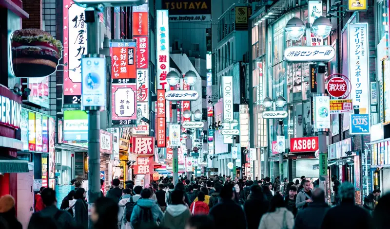 ▲在新冠肺炎疫情趨緩之下,海外旅遊熱潮漸漸復甦,但隨著訪日外國遊客需求旺盛,再加上清潔費等成本增加,日本全國的商務旅館平均房間單價已經比疫情前上漲一成,1萬日圓已經無法訂到位於東京鬧區的商務旅館。(示意圖/翻攝自Pixabay)