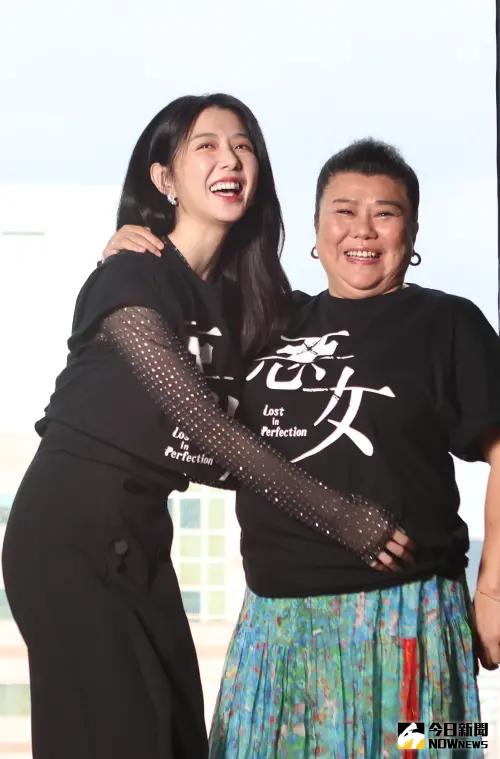 《惡女》雙女主角邵雨薇(左)、林美秀。(圖/記者陳明中攝影) ▲《惡女》雙女主角邵雨薇(左)、林美秀。(圖/記者陳明中攝影)