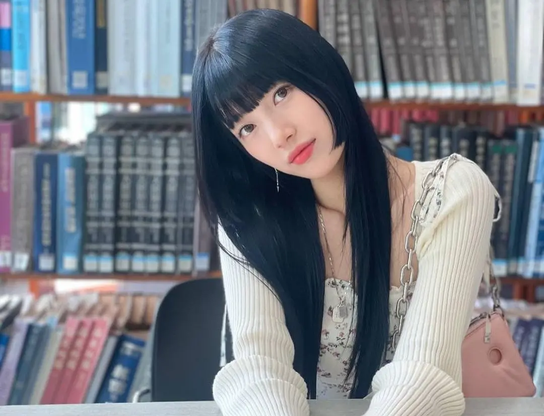 ▲秀智出道就被稱為「國民初戀」，但她自認配不上封號。（圖／秀智IG）