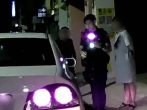 男女夜遊未開大燈遭台南警攔檢查獲安毒送辦
