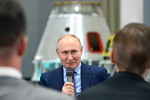 破除病倒傳言！蒲亭現身「面帶笑意」　參訪俄羅斯火箭航太公司
