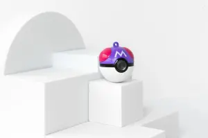 ▲寶可夢精靈球悠遊卡去年推「3D大師球」，Pinkoi線上2顆一組賣798元，最新「3D豪華球」一口氣漲了200元。（圖／Pinkoi提供）