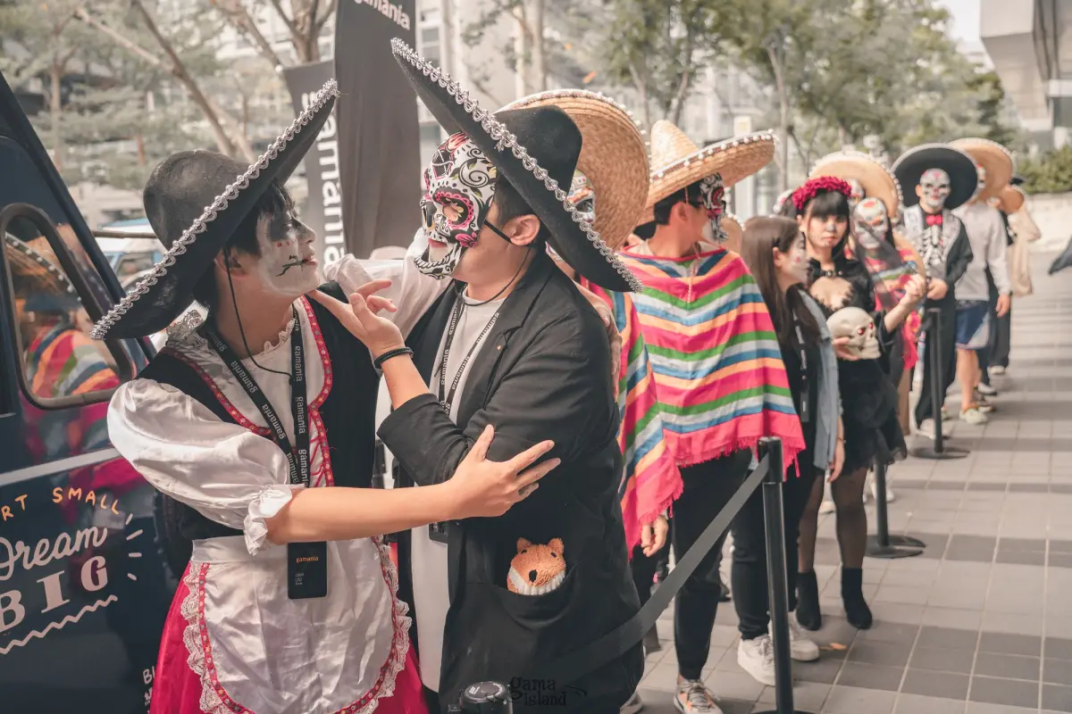 ▲橘子集團福委會響應萬聖節，日前舉辦「橘子夜總會」。有最狂員餐之稱的「普橘島」，也推出創意十足的萬聖節下午茶。（圖／普橘島）