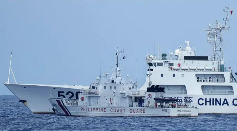 ▲中國軍方指控菲律賓巡邏艦「非法闖入」中國黃岩島海域，引發新一波衝突。資料照。（圖／美聯社／達志影像）