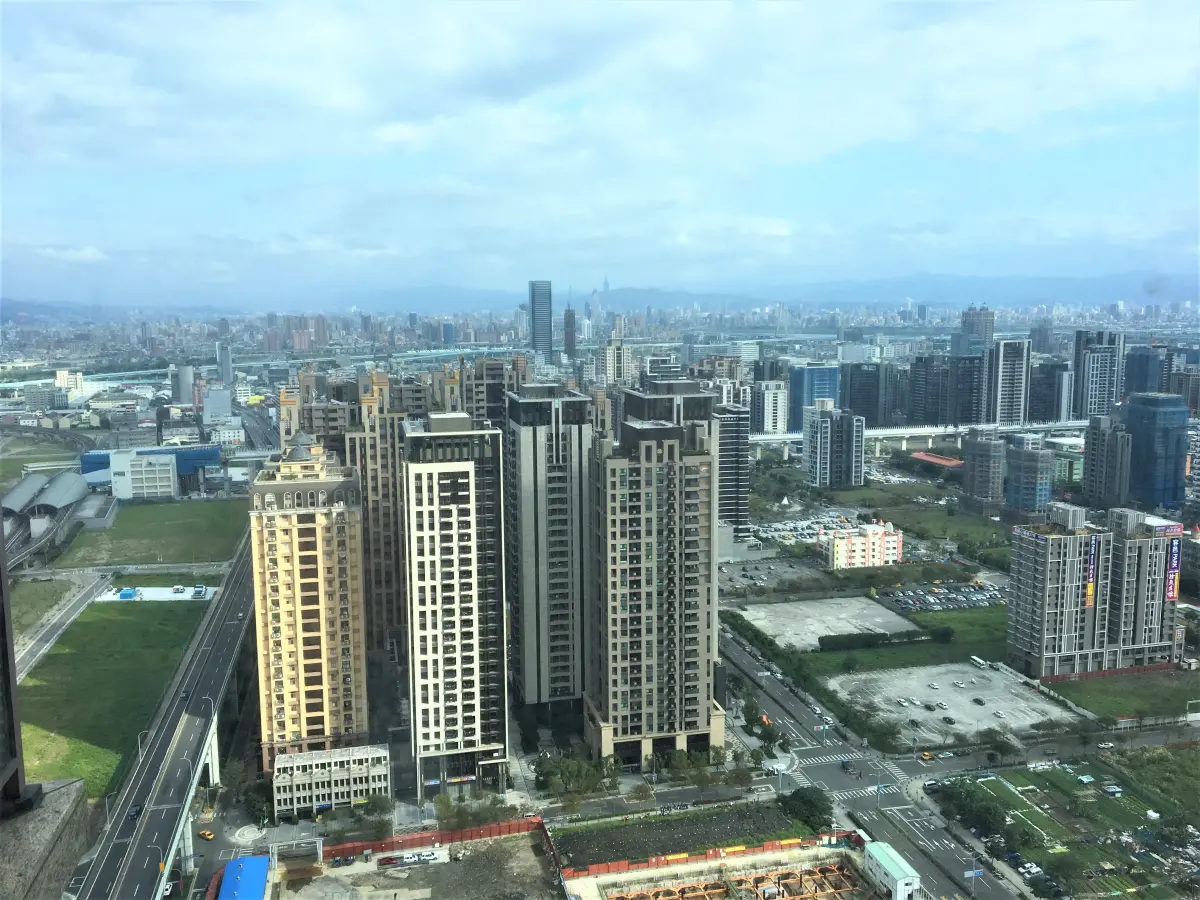 ▲安新建經分析，受惠新青安貸款上路，下半年房市買賣移轉棟數相較去年，可望微幅增加或持平。（圖／資料照片）