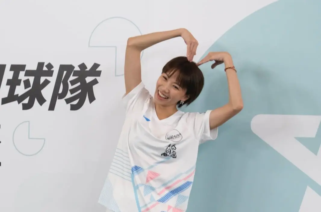 ▲大牙（周宜霈）控陳建州（黑人）性騷擾，在台灣、香港砸逾百萬律師費。（圖／經紀人提供）