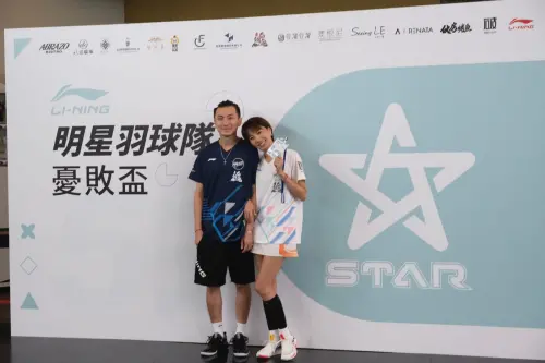 ▲大牙（右）與老公一起辦羽球盃明星賽。（圖／經紀人提供）