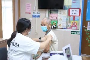 嘉義市即日起開放50歲以上民眾接種流感疫苗
