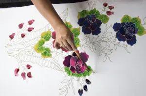▲峇迪為藝術和文化的結晶，在布匹上設計出精緻圖紋。（圖／馬來西亞觀光局提供）