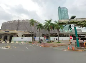 台南車站太醜！修復延宕門面被鷹架包圍　黃偉哲：台鐵對不起市民
