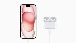 ▲可以透過iPhone 15替USB C版充電盒的AirPods Pro 2充電。（圖／官方提供）