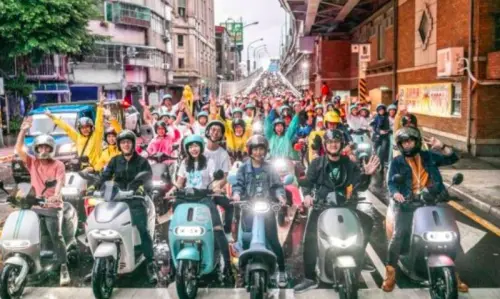 ▲Gogoro 目前在台灣市佔率高達7成5，騎乘滑順感加上多元車體外殼，深受車主喜愛。（圖／Gogoro 提供）