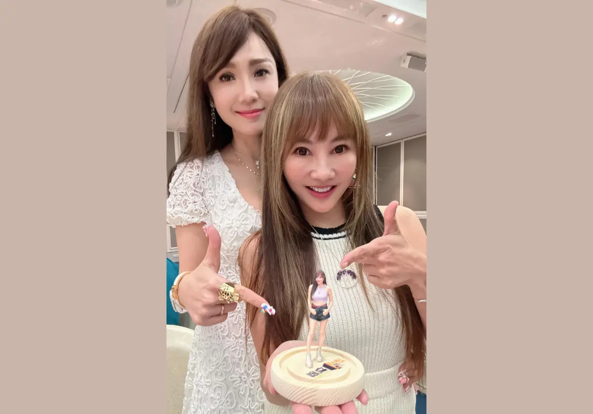 ▲海倫清桃（左）與王宥忻是閨密，王宥忻是身價破億的財富女神，曾在9個月內賺進1億。（圖／固力狗提供）