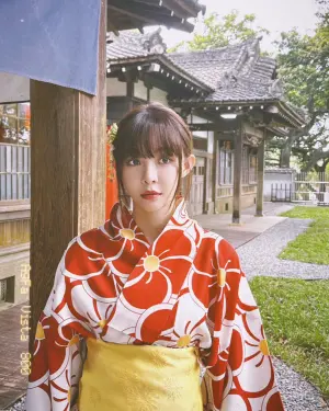 ▲陳怡叡浴衣造型。(圖/翻攝自陳怡叡臉書) ▲陳怡叡浴衣造型。(圖/翻攝自陳怡叡臉書)