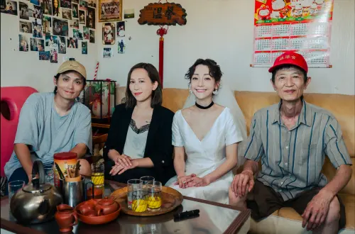 Mavis瑪菲司,首度挑戰台語歌曲〈檳榔花〉,MV邀來謝欣穎、阿西拍攝。(圖/HaloMavis國際連線提供) ▲Mavis瑪菲司,首度挑戰台語歌曲〈檳榔花〉,MV邀來謝欣穎、阿西拍攝。(圖/HaloMavis國際連線提供)