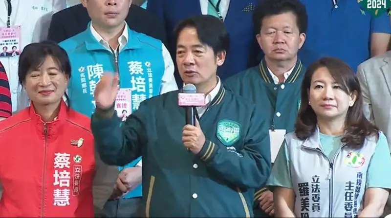 ▲賴清德指馬文君背後有戰鬥藍當靠山。(圖/翻攝蔡培慧臉書,2023.11.03)