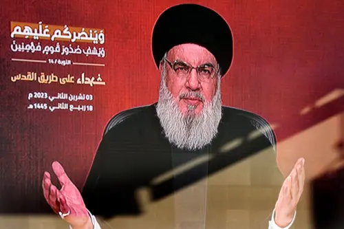 ▲黎巴嫩真主黨領導人納斯拉勒（Hassan Nasrallah），今（3）日發表電視談話，是自10月7日哈馬斯襲擊以色列、引發新一輪以巴衝突來的首度演說。（圖／美聯社／達志影像）