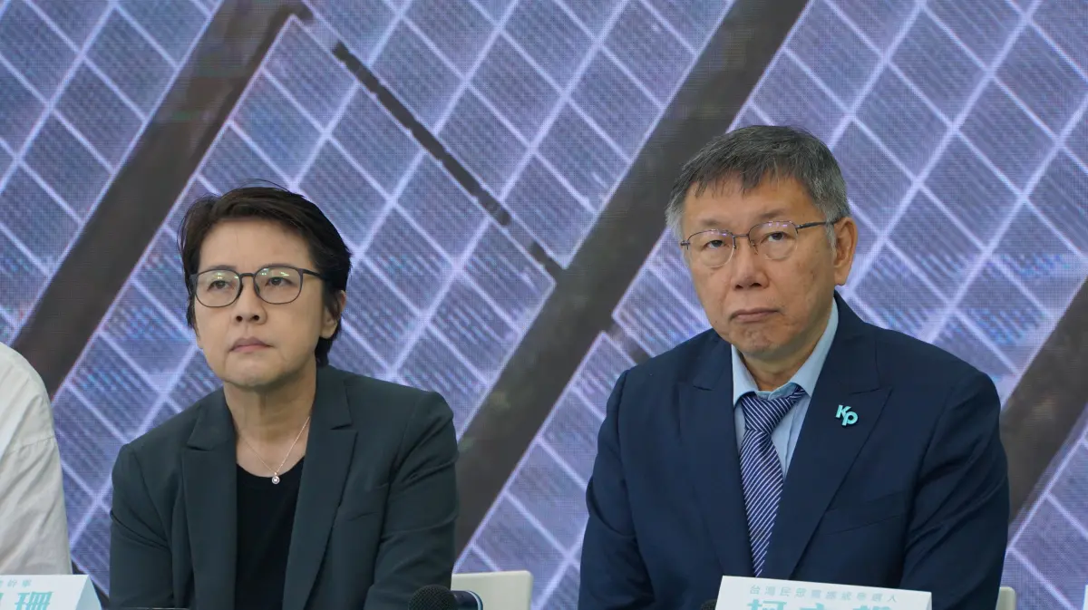 ▲柯文哲競辦總幹事黃珊珊（左）昨曝安排柯文哲下週與副手合照，今改口稱「是備案」。(圖／記者呂炯昌攝)