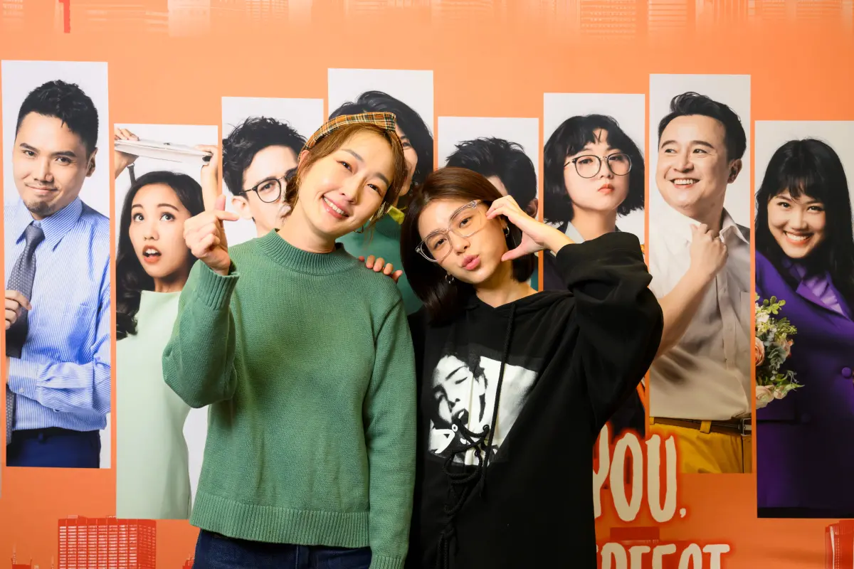 ▲倪安東主演的外百老匯音樂劇《I Love You, You’re Perfect, Now Change》演出宇珊（右）婚前焦慮的心情寫照。（圖／活性界面製作提供）