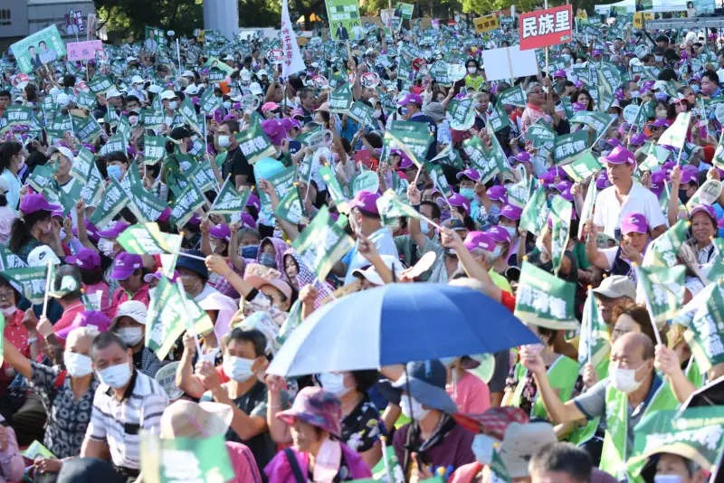 ▲賴清德競選總部成立,吸引支持者到場。(圖/記者林調遜攝,2023.11.04)