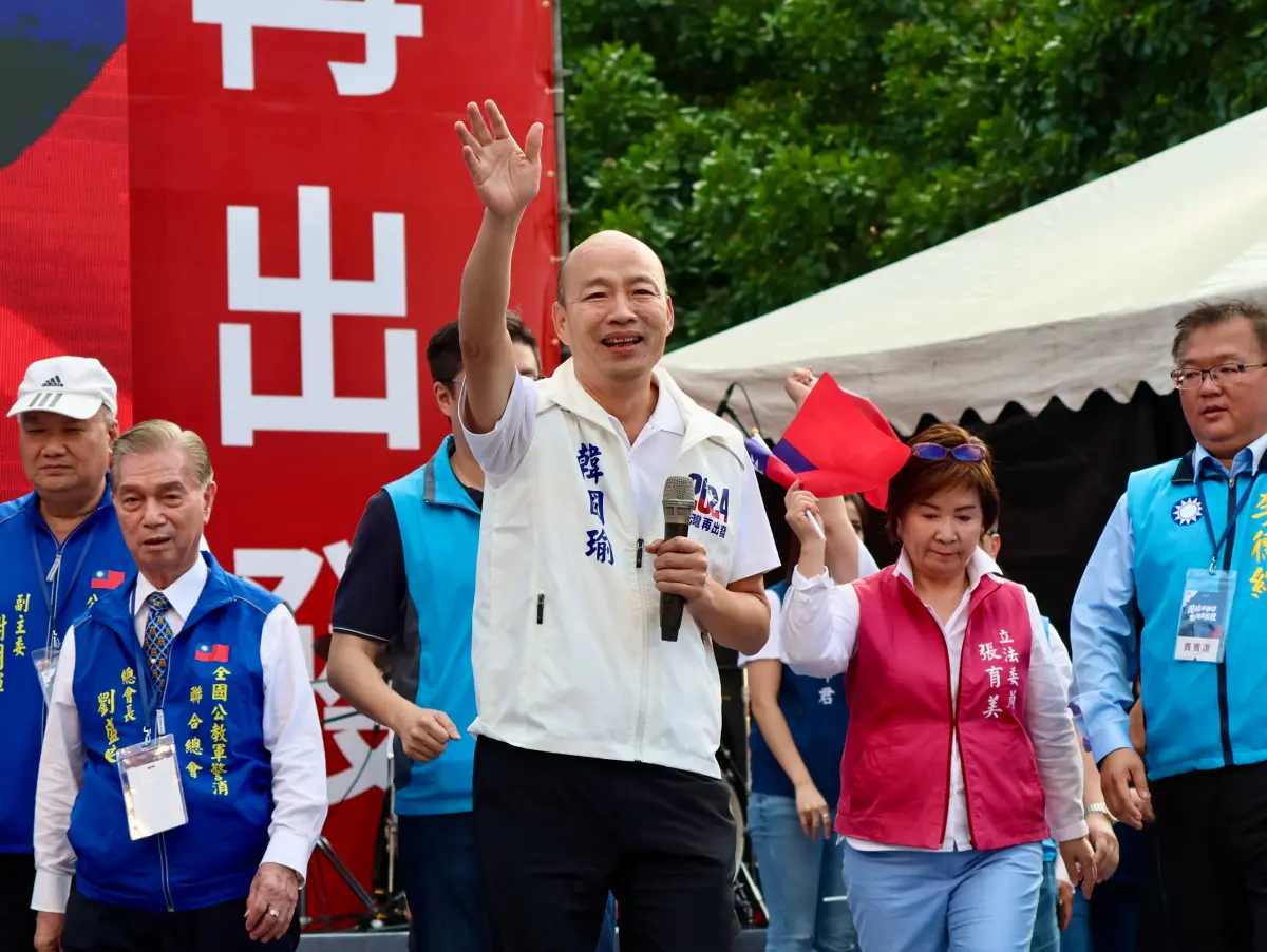 ▲韓國瑜替立委參選人站台時，提及有雷達、飛彈的地方「一定被打得最慘」，綠委稱還好韓當年沒當三軍統帥。（圖／記者陳明中攝）