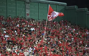 台灣大賽／龍猿爭霸G1湧1萬名觀眾　天母棒球場時隔20年再次滿場
