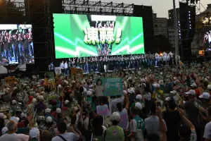 ▲賴清德新北競選成立，民眾高喊凍蒜。（圖／記者林調遜攝，2023.11.04）