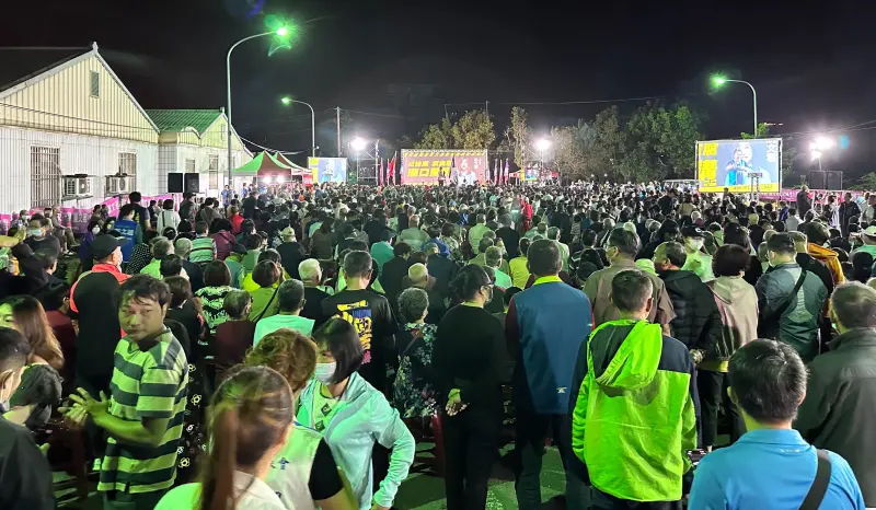 ▲馬文君在埔里舉辦的廟口開講，湧進數千位民眾。（圖／立委馬文君提供，2023.11.03）