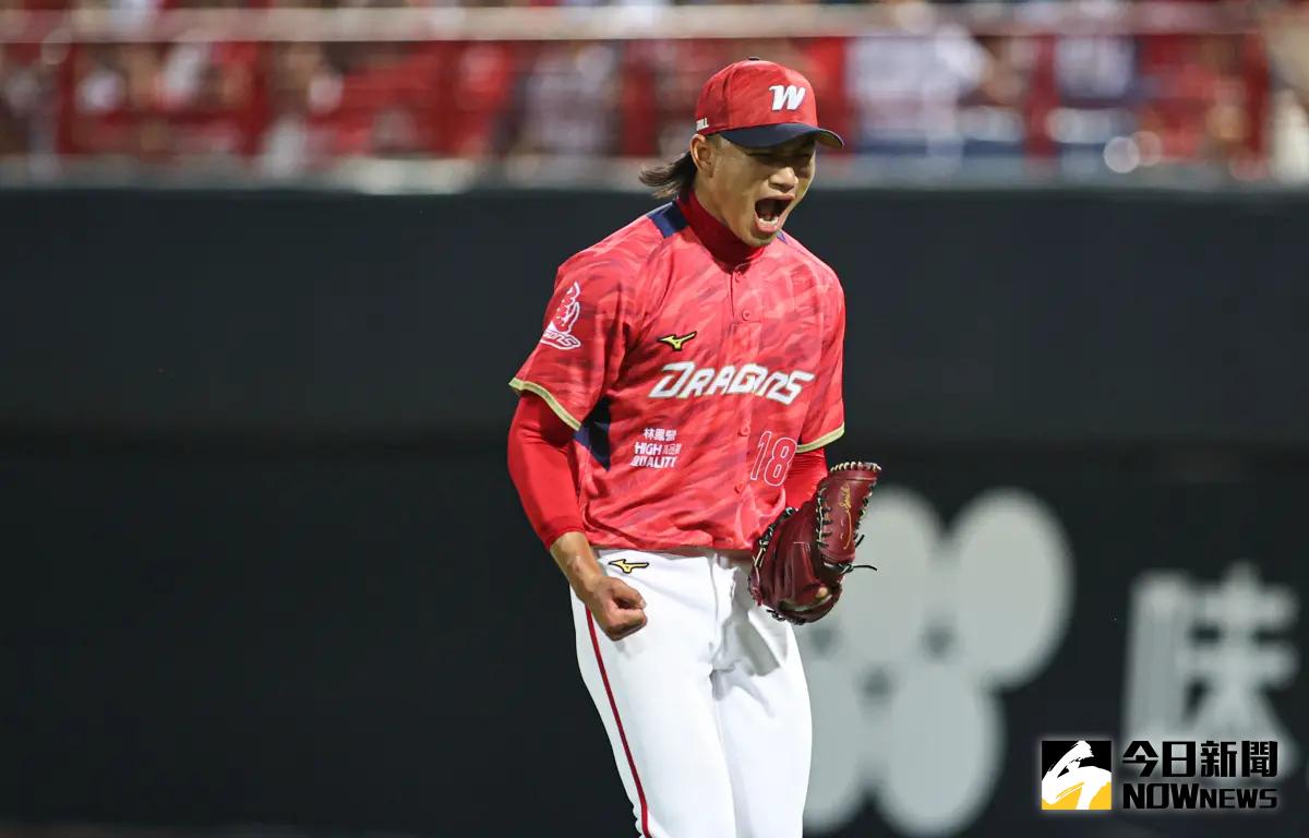 ▲台灣大賽G1味全龍先發徐若熙主投4局被敲出4安打失掉1分，投出4次三振，其中最快球速為157公里，締造台灣大賽最速火球紀錄。（圖／記者葉政勳攝 , 2023.11.04）