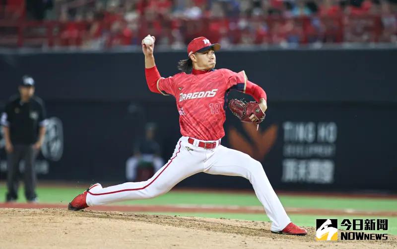 ▲徐若熙今晚代表味全龍本季初先發，需特別注意樂天桃猿3位打者林立、陳晨威與梁家榮，3人去年面對徐若熙，對戰打擊率都破4成。（圖／記者葉政勳攝 , 2023.11.04）