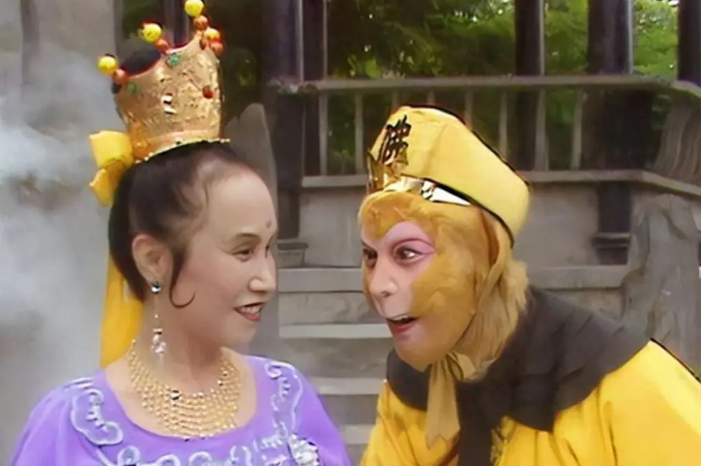 ▲《西遊記》毗藍婆菩薩辭世，國寶演員楊琪敏（左）享嵩壽99歲。（圖／翻攝微博）