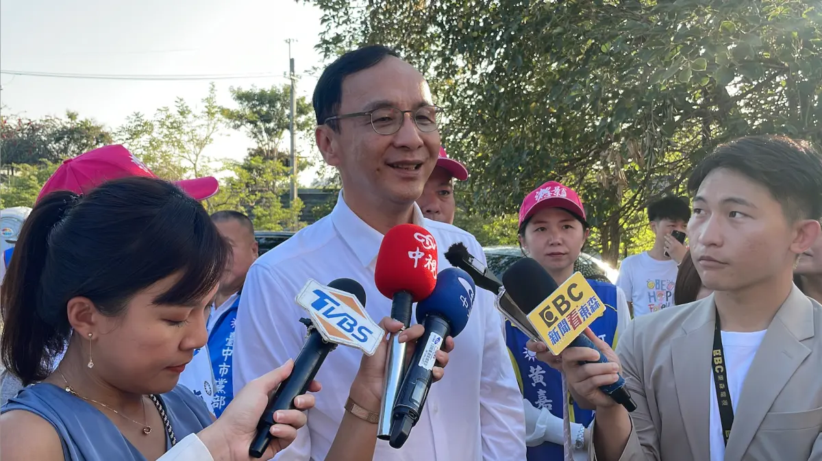 ▲國民黨主席朱立倫喊話，要主流媒體趕快做民調。（圖／國民黨提供）