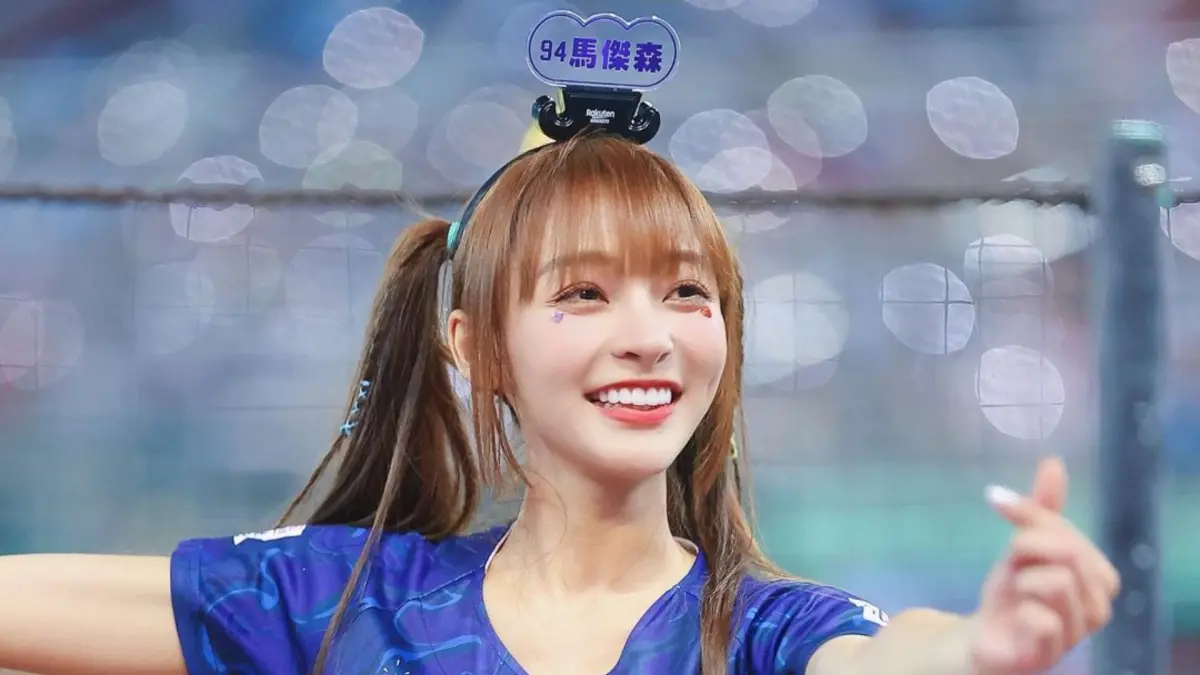 ▲林襄在日本被路人嚇壞，見對方怪異的舉動後便脫口「該不會跳下來吧？」沒想到真的發生悲劇。（圖／林襄IG）