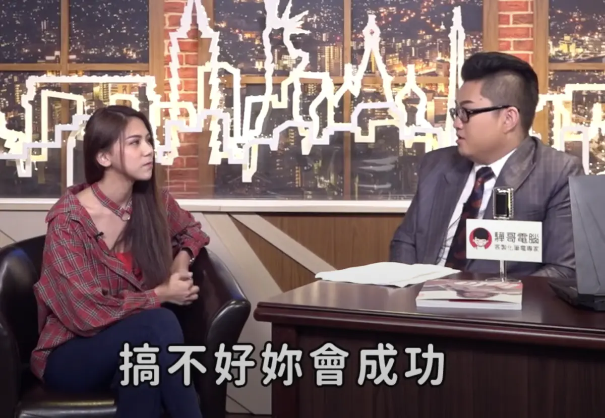 ▲網紅Joeman（右）與蕾菈（左）、湯宇夫妻昨日上午因涉嫌持有大麻，遭到警方逮捕，3人於晚間無保請回。（圖／翻攝「Joeman」YT）